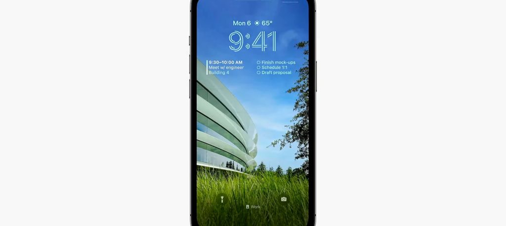 Apple brings Massive Improvements and Changes to its LockScreen and Messages with the New iOS 16