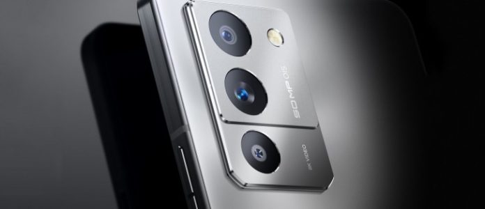 Lenovo Y70 will arrive on August 13 with a 50MP Primary Camera