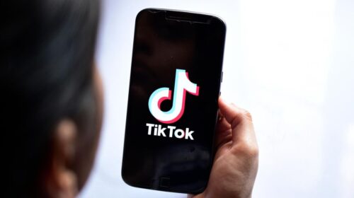 Report: Apple Employee claims the Management Threatened her over a TikTok Video