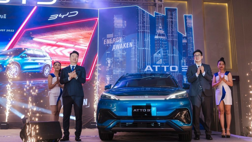 BYD will launch its Atto 3 electric SUV in India on October 11