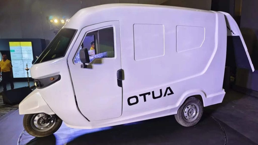 Dandera: Launches OTUA | 3-wheeler cargo EV | Up to 300 Km Range