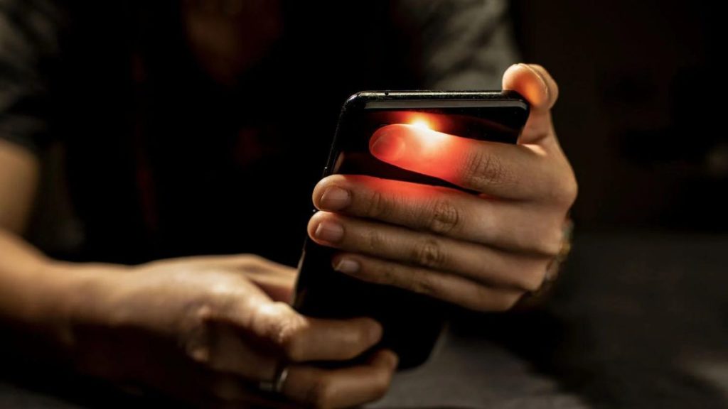 Up to 70% of blood oxygen can be measured at home using a smartphone's flash