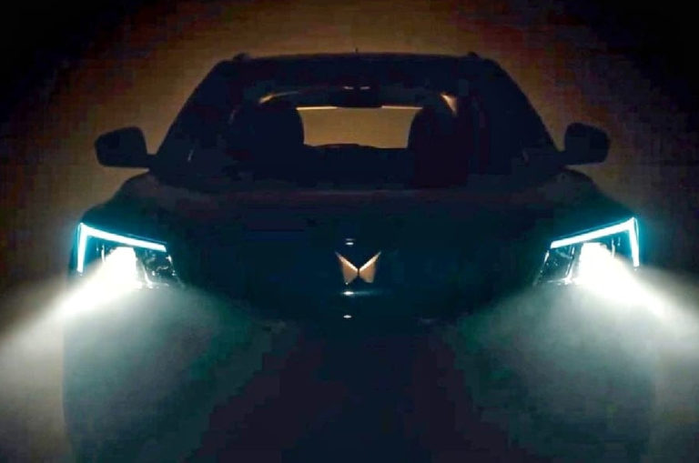 Mahindra XUV400 with Electric Sunroof leaked with Spy Shots 