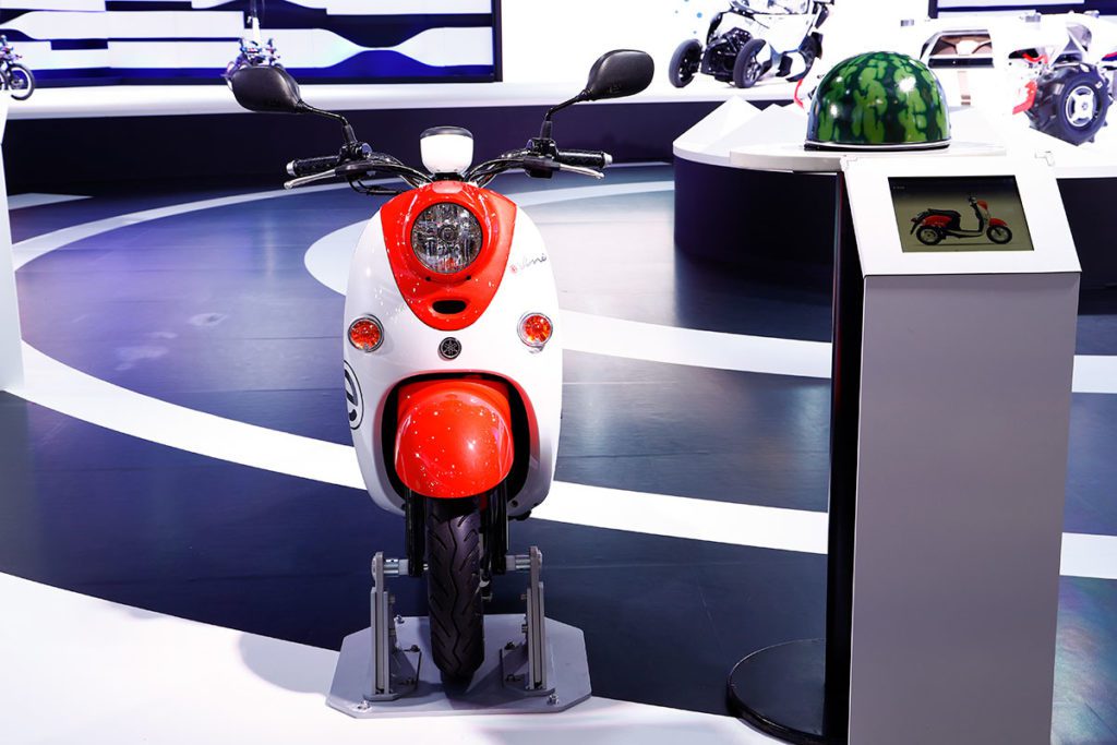 photo 02 Yamaha E-Vino e-scooter 2023 edition unveiled