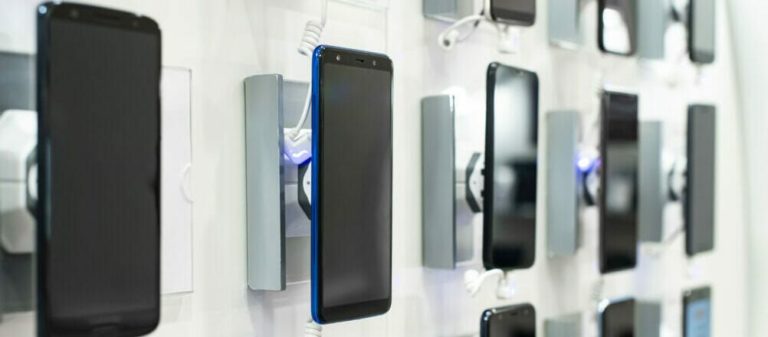 Made in India smartphone shipments rose by 16% YoY in Q2 2022