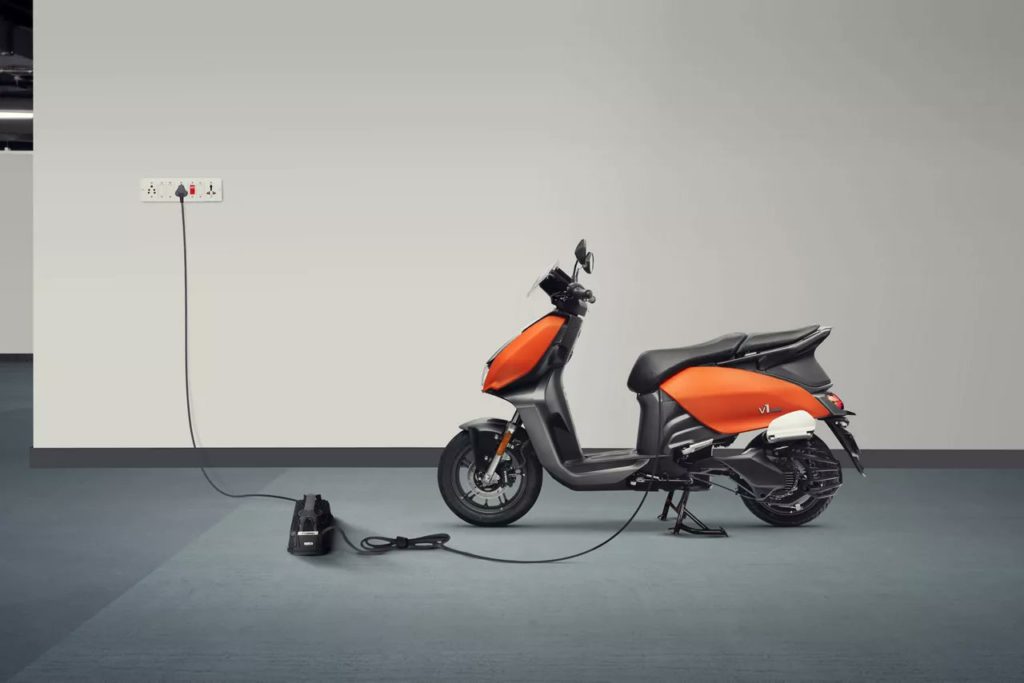 FeeUhM XEAMuMJ2 Hero Vida V1 series: Everything We Need to Know about the E-Scooters 