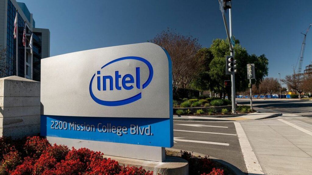 Intel intends to lay off thousands of workers as a result of the PC slowdown