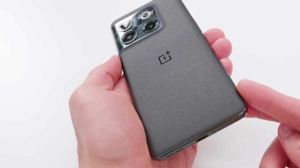 OnePlus 10T New OxygenOS Update Brings Jio 5G Support