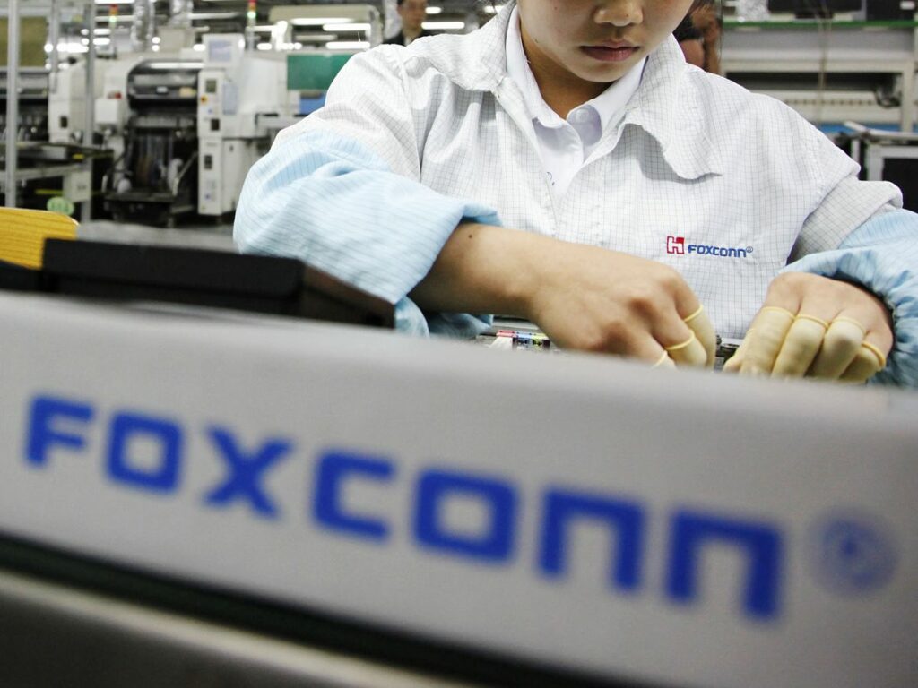 Apple iPhone 14 Pro Sales Are in Big Trouble Due to Foxconn Factory Protests