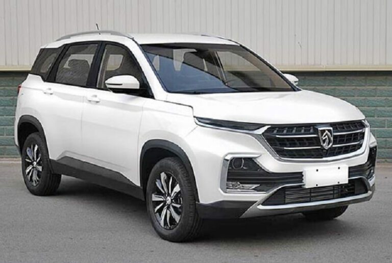 MG Hector SUV facelift Spied on Indian Roads