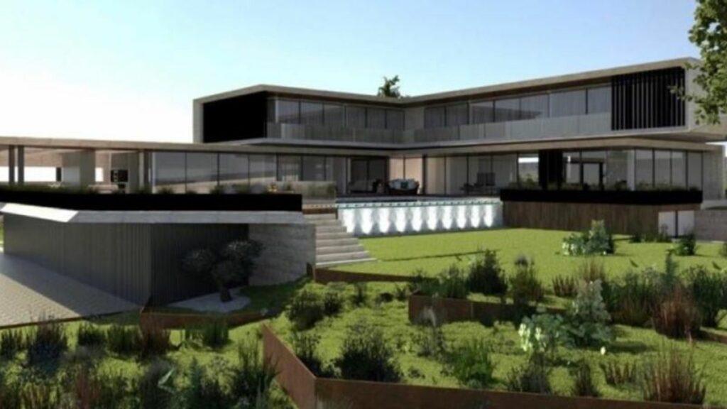 Cristiano Ronaldo spends £18 million to purchase the most expensive home in Portugal