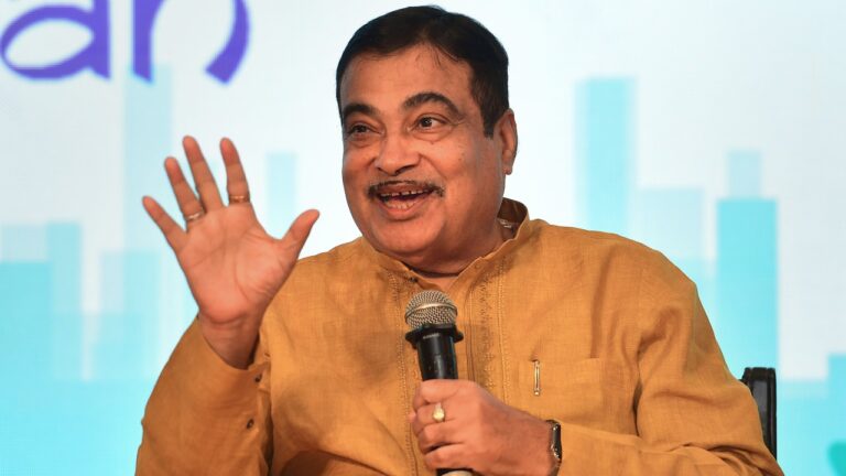 Nitin Gadkari appreciates IDPL for rewarding Innovative technology, designs and quality at Auto Awards 2022; emphasizes the potential of the Automotive Industry
