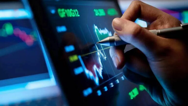 Strategies for Trading Seasonal Trends