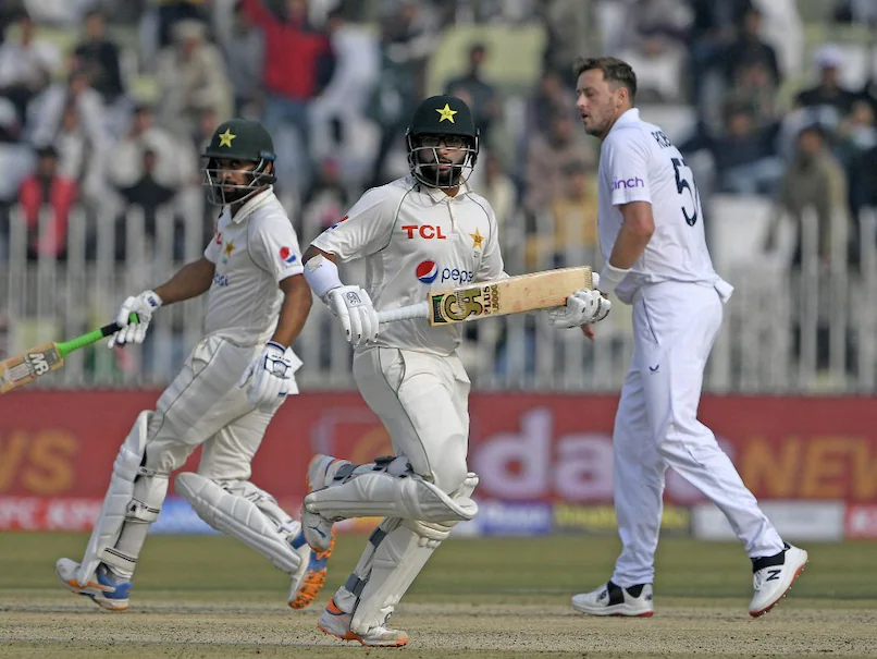 5mia45fg abdullah shafique imam ul haq Pakistan vs England Test: A List of Records broken in the game