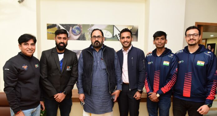Rajeev Chandrashekhar, Minister of State for Ministry of Electronics and Information Technology (MeitY) with avid gamers Esports athletes & Gamers met Hon’ble MOS (MeitY) Shri Rajeev Chandrashekhar to review online gaming rules