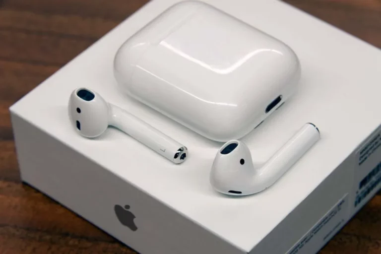 Apple Rumored to launch its next Apple Watch in 2024 with Micro-LED Display