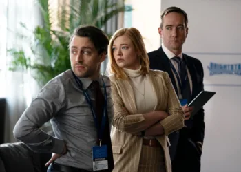 via- https://www.vogue.co.uk/arts-and-lifestyle/article/succession-season-four