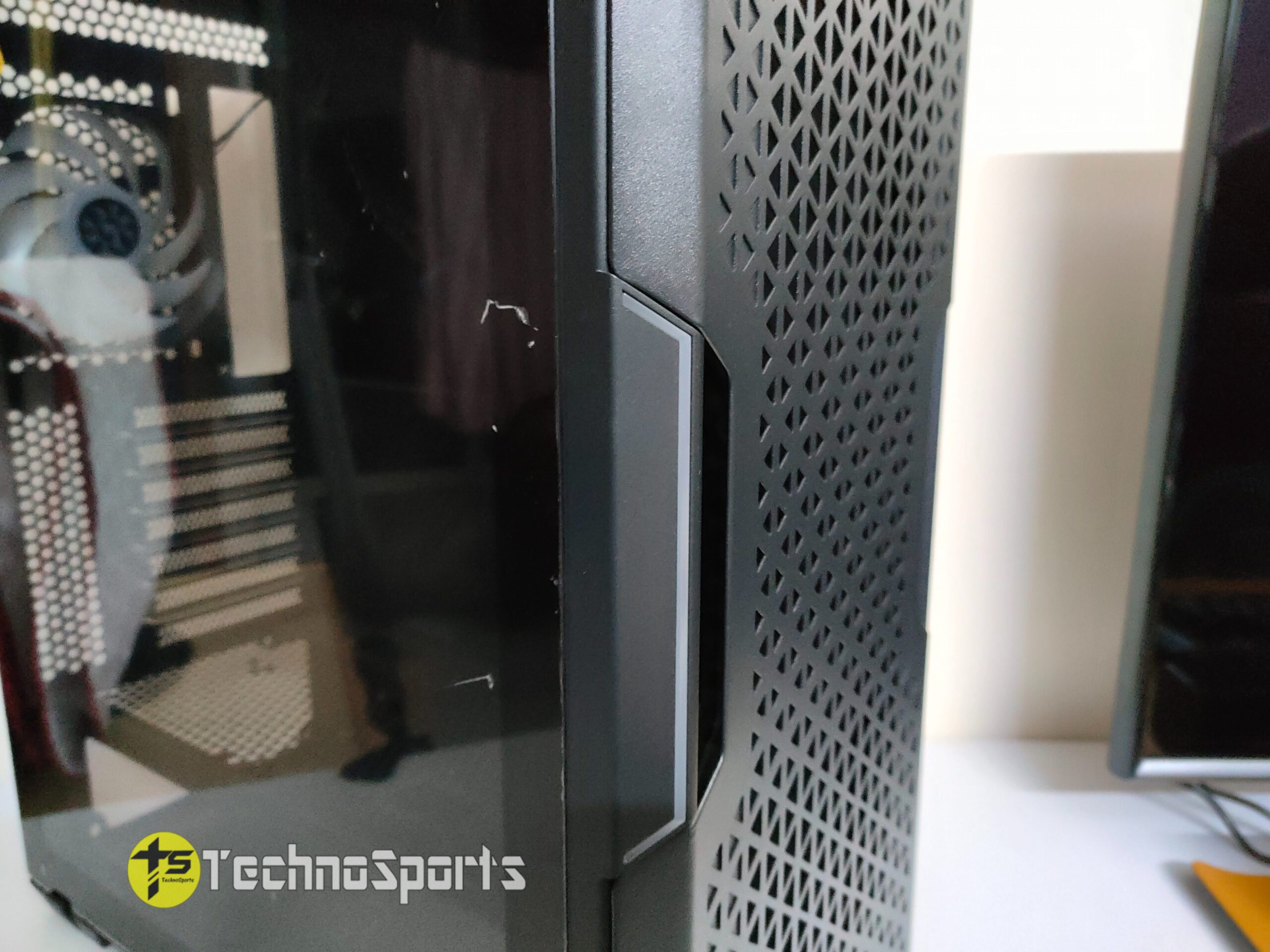 XPG Starker Air Compact Mid-Tower Chassis review: Affordable yet Premium