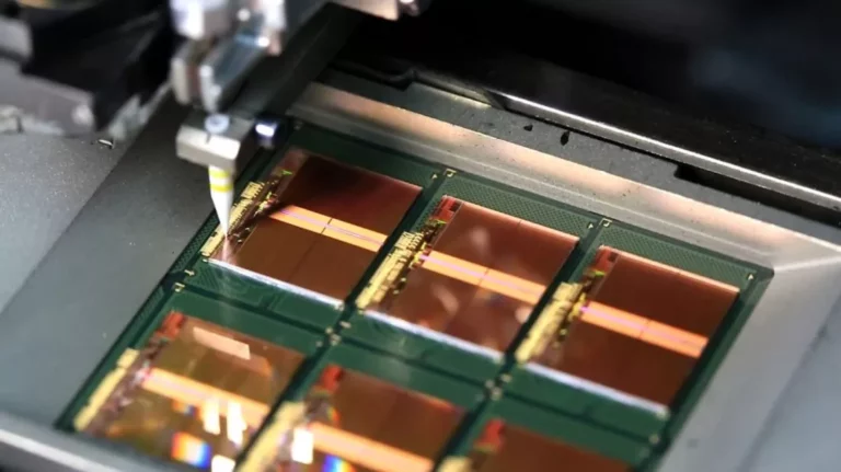 Report: Memory chip prices will keep falling through 2023