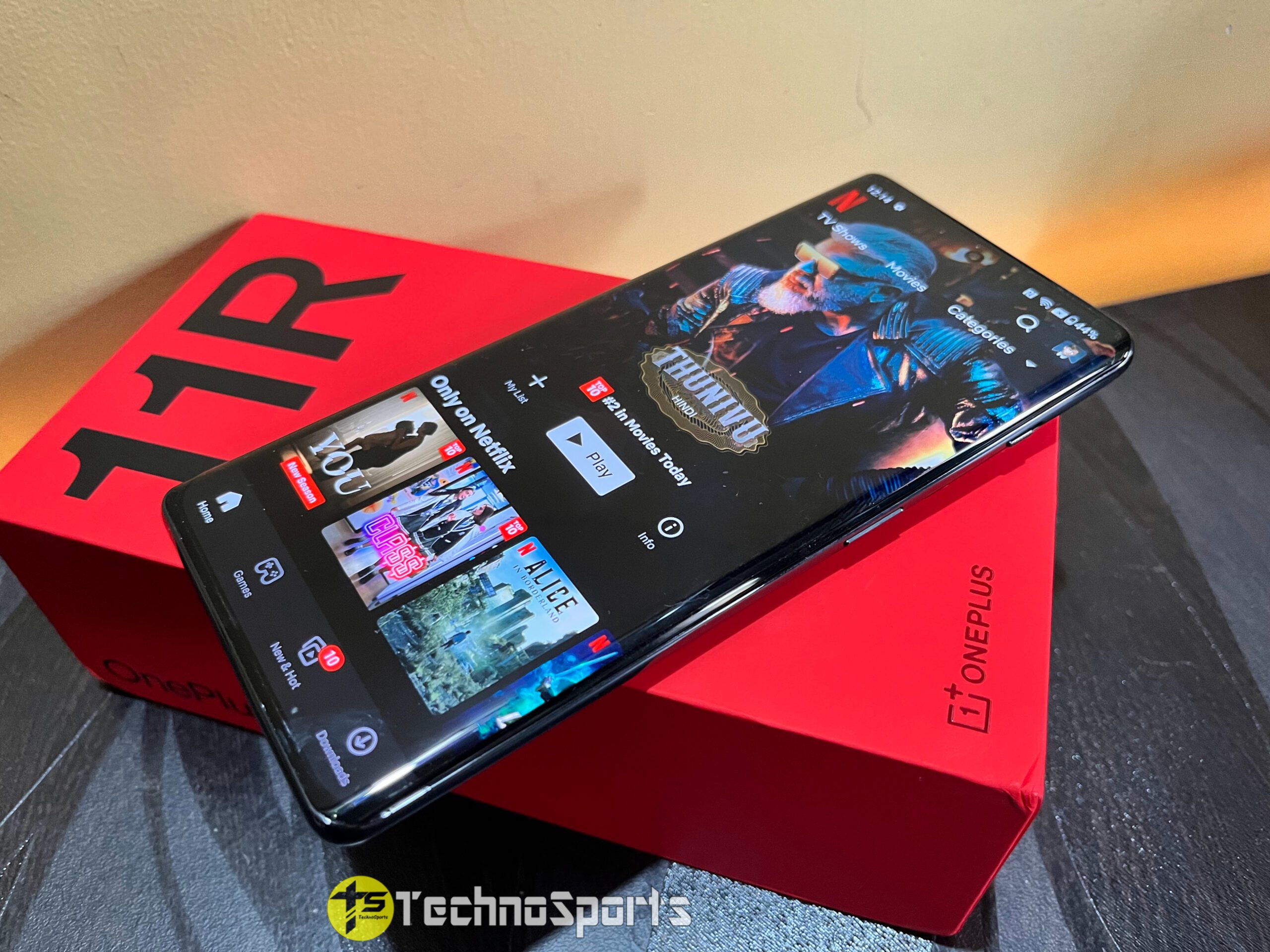 OnePlus 11R's new update improves system performance, camera & more