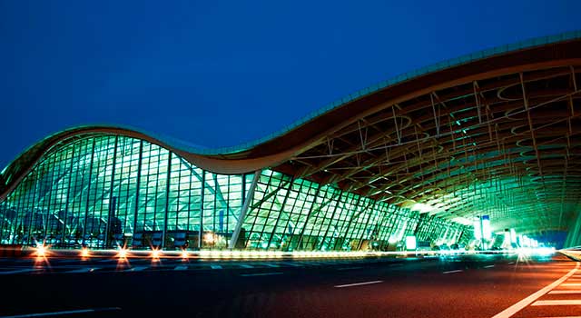 shanghai pudong airport at night Top 10 Biggest Airports in the World as of 2024 (February 12)