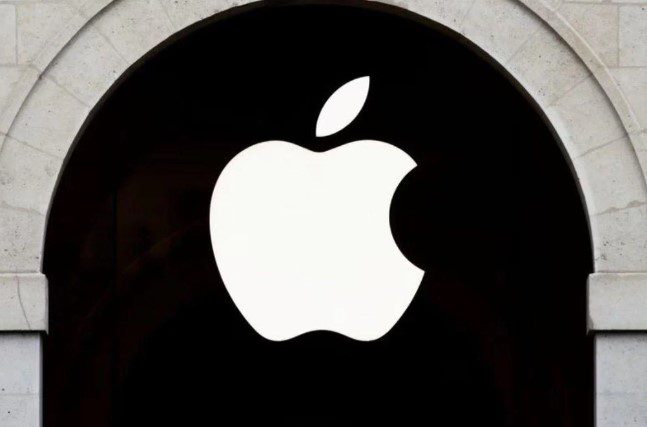 Apple will add more than 1 lakh new jobs in India
