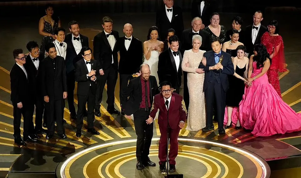 via- https://www.dailymail.co.uk/tvshowbiz/article-11851585/Oscar-winners-2023-list-awards-best-picture-best-actor-actress.html