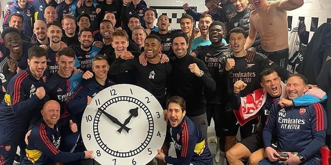 Arsenal's dressing room 'clock' photo at Fulham