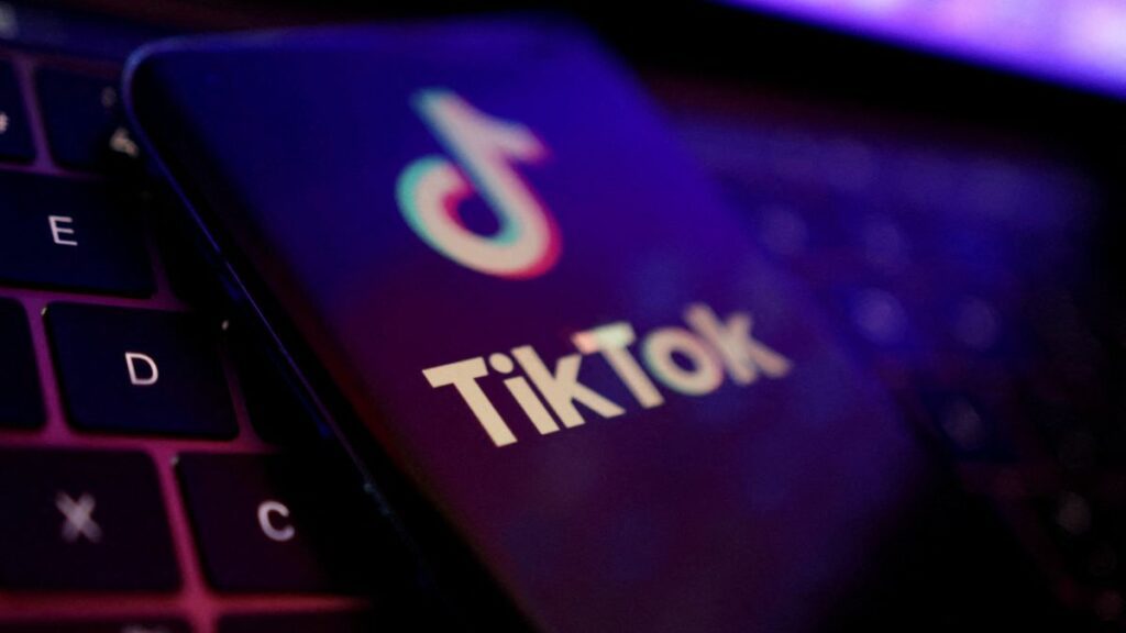 Bill allowing Biden to ban TikTok is approved by a U.S. House panel