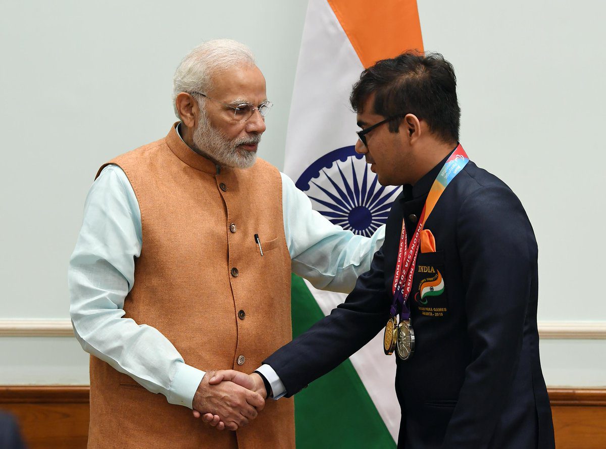 Kishan Gangolli after winning the 2018 Asian Para games clicked with PM AICFB National Chess Championship for the Blind 2023 to be held in Mumbai