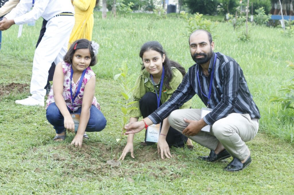 WORLD FORESTRY World Forestry Day is celebrated on 21st March: Grow-Trees plant thousands of trees in Katra near the Vaishno Devi shrine