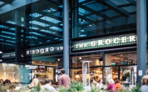 Know Everything How late is the closest grocery store Opening and Closing?
