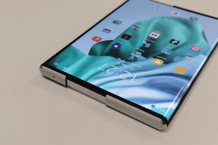 4 66 OPPO is working on a smartphone with a rollable display