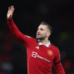 Luke Shaw renews contract with Manchester United until 2027