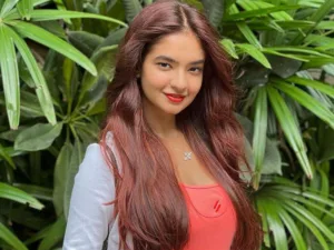 Anushka Sen Height