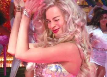 via- https://decider.com/2022/12/16/barbie-trailer-teaser-2001-space-odyssey-margot-robbie/