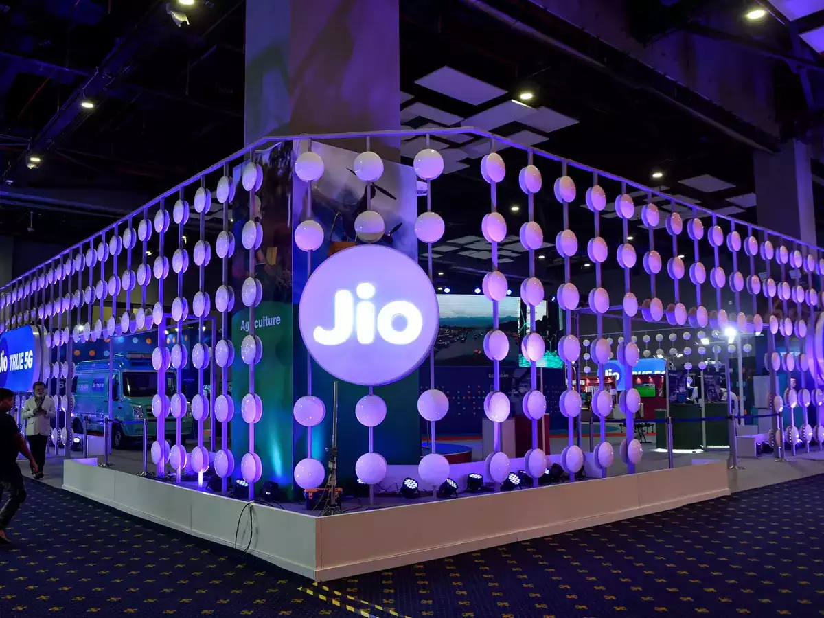 Reliance Jio reports 13% YoY growth in Q4 with Rs 4,716 crore Net Profit