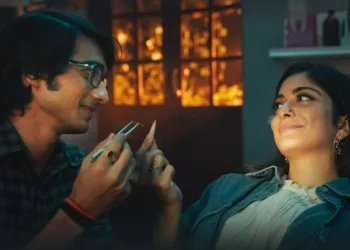 via- https://www.youtube.com/watch?v=D0bGnIGPTSw