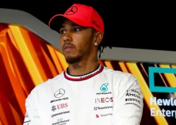 Lewis Hamilton's tempting offer to sign for Ferrari