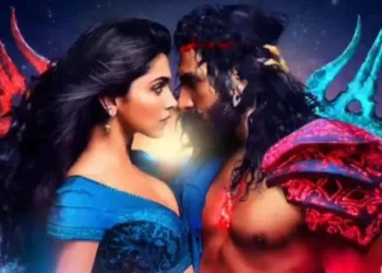 via- https://peepingmoon.com/entertainment-news/news/66190/Ranveer-Singh-and-Deepika-Padukone-to-headline-Brahmastra-Part-Fans-want-them-to-play-Dev-and-Amrita.html