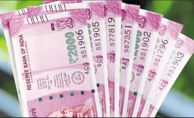 image 443 Reserve Bank of India Withdraws 2,000 Rupee Notes from Circulation
