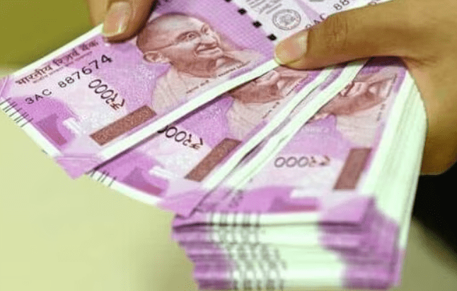 image 444 Reserve Bank of India Withdraws 2,000 Rupee Notes from Circulation