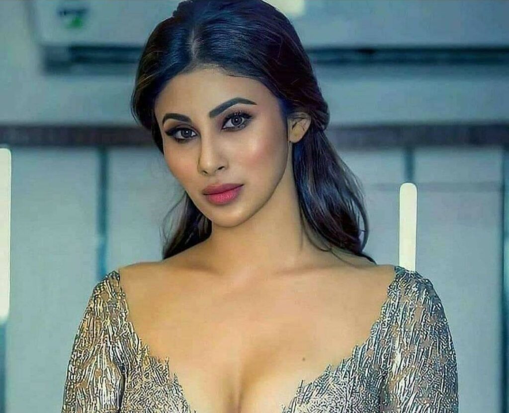 m3 Magnificent Mouni Roy Age, Height, Bio, Net Worth, Income, and Family in 2024
