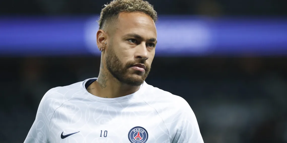 PARIS, FRANCE - OCTOBER 01: Neymar Jr #10 of Paris Saint-Germain warms up before the Ligue 1 match between Paris Saint-Germain and OGC Nice at Parc des Princes on October 2, 2022 in Paris, France. (Photo by Catherine Steenkeste/Getty Images)