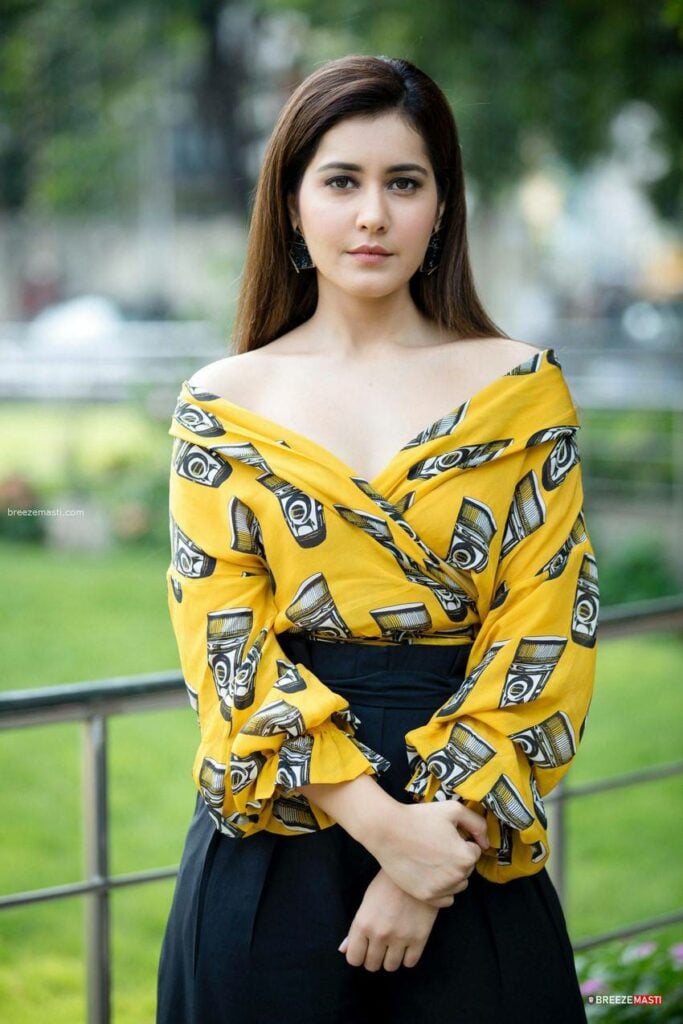 r7 Magnificent Raashi Khanna Age, Height, Bio, Net Worth, Income, and Family in 2024