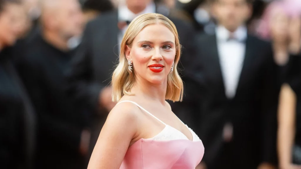 s4 Gorgeous Scarlett Johansson Age, Height, Career, Bio, Net Worth, and Family in 2024