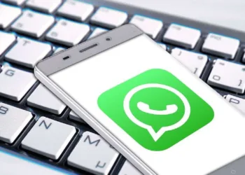 via- https://www.dnaindia.com/technology/report-whatsapp-trick-offline-messages-blue-tick-read-online-2851342