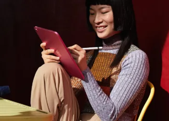 Best time to buy iPad 10th Gen: On sale for only ₹38,900