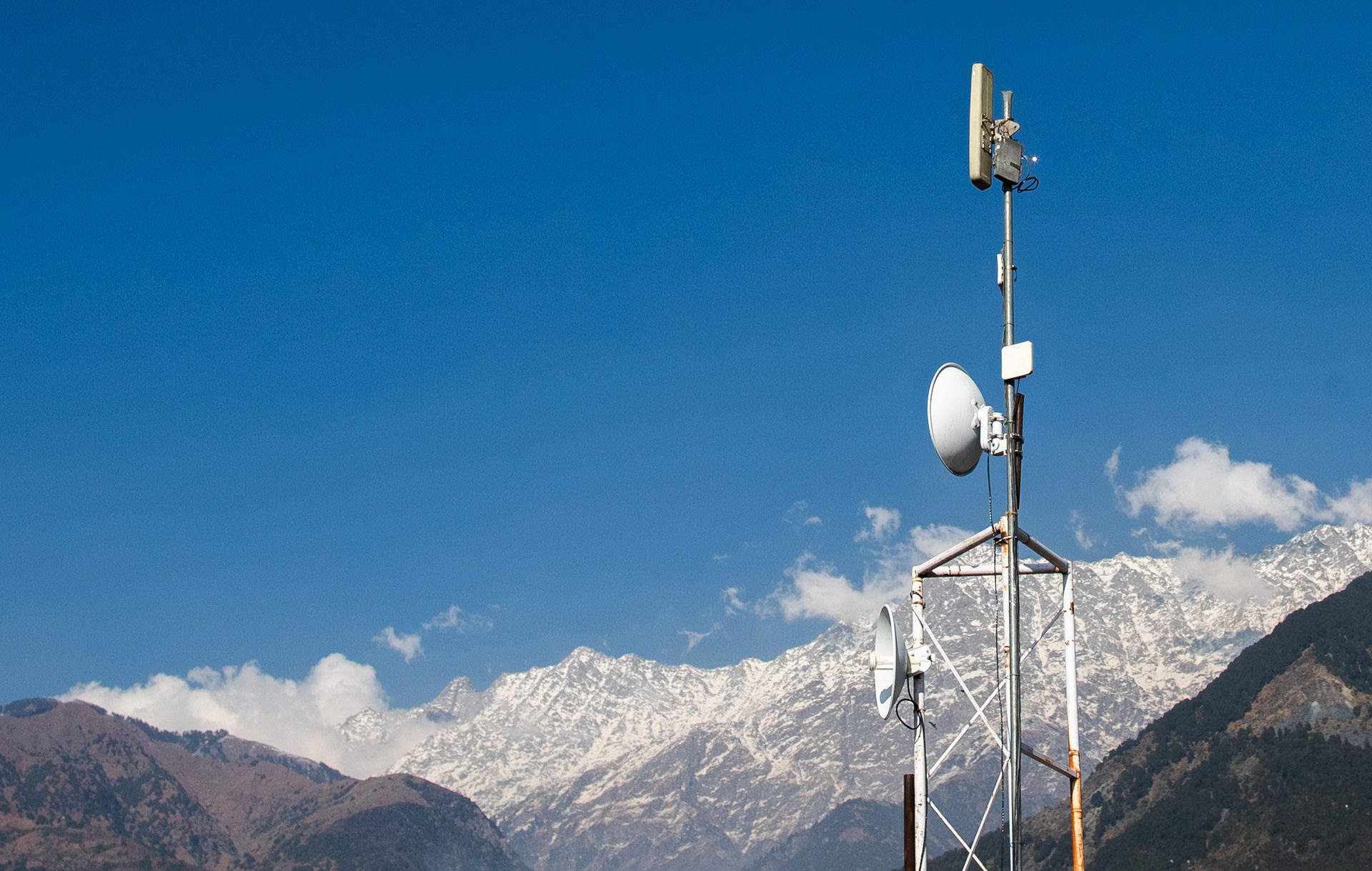 Image - Microsoft and AirJaldi Networks strengthen collaboration to provide internet access for underserved communities in 12 states Microsoft and AirJaldi Networks Deepen Partnership to Bridge the Digital Divide in 12 States