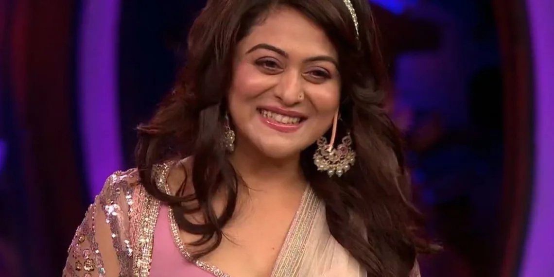 via- https://glamsham.com/ott/web-news/bigg-boss-ott-2-falaq-naaz-becomes-first-captain-house